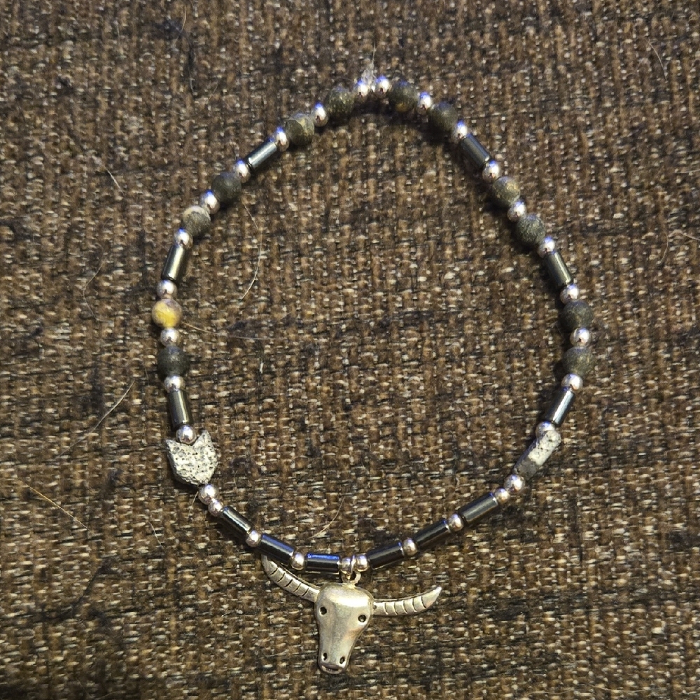 Vintage Gemstone And Hematite Western Stretchy Bracelet 💫